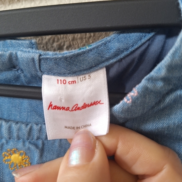 Hanna Andersson Girls Ruffle Embroidered Long Sleeve Chambray Dress Size 5 - Picture 2 of 7